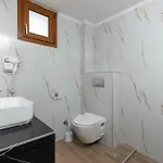 Akti 1 هانيوتي